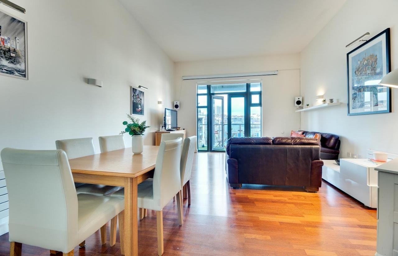 Crown Apartments 3B By Week2Week ニューカッスル・アポン・タイン エクステリア 写真