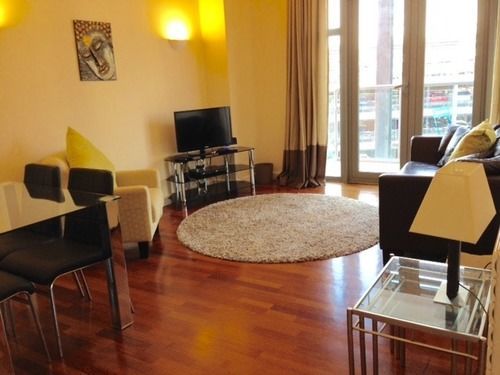 Crown Apartments 3B By Week2Week ニューカッスル・アポン・タイン エクステリア 写真
